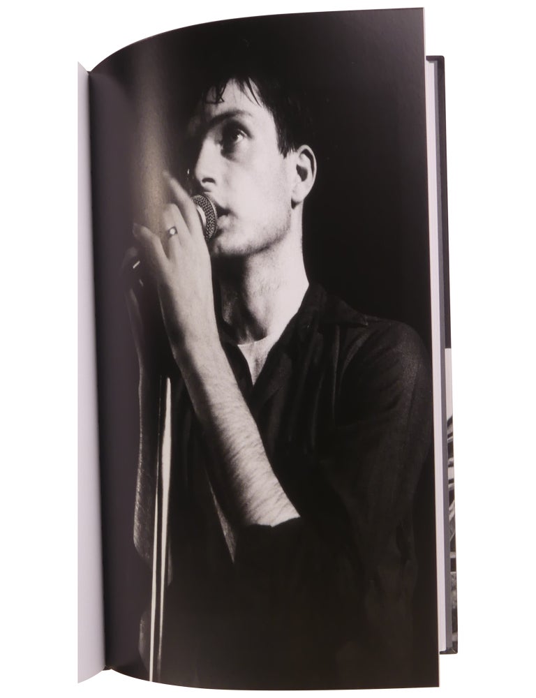 Joy Division: Juvenes
