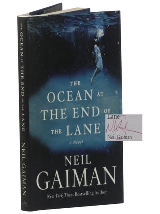Item No: #363530 The Ocean at the End of the Lane. Neil Gaiman